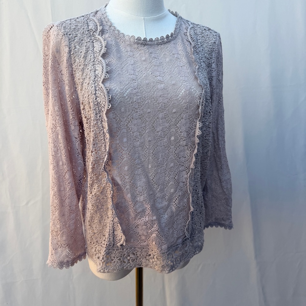 Hinge‎ Lace Blouse